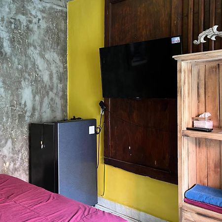 Twospaces Living At Wave And Chill House, Canggu Eksteriør bilde