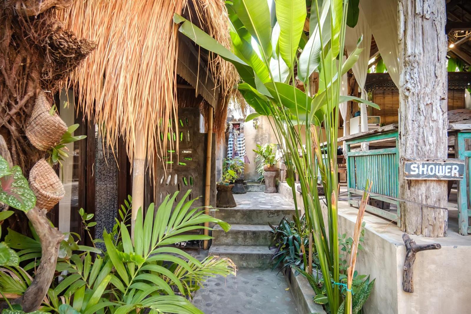 Twospaces Living At Wave And Chill House, Canggu Eksteriør bilde