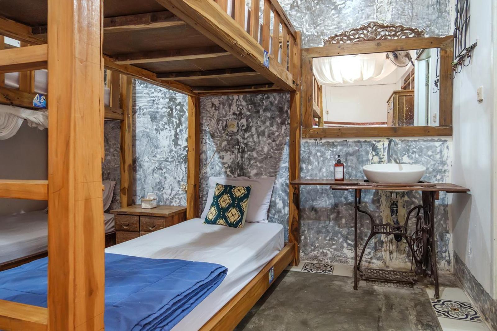 Twospaces Living At Wave And Chill House, Canggu Eksteriør bilde