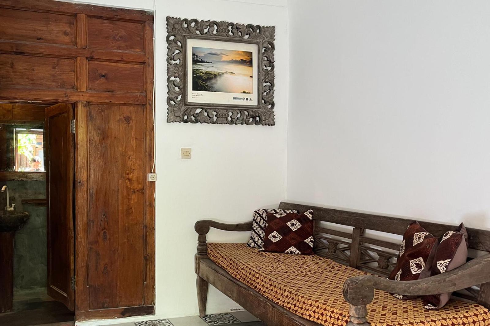 Twospaces Living At Wave And Chill House, Canggu Eksteriør bilde